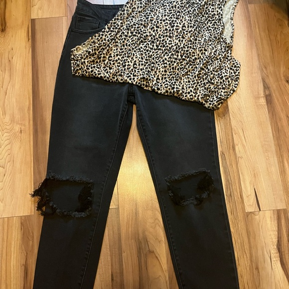 Black Distressed Women's Jeans paired with leopard tank - Picture 1 of 4